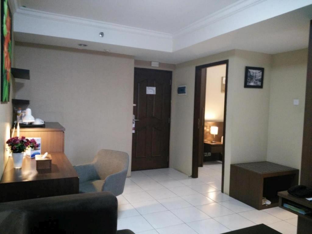 Great Western Hotel & Resort Serpong - Tangerang Exterior foto